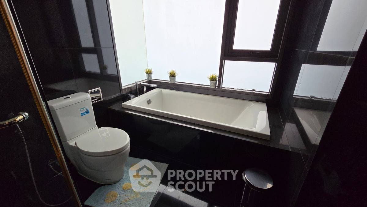 รูป คอนโด 2 ห้องนอน ขาย Rhythm Sukhumvit 36-38 ใกล้ BTS ทองหล่อ 300 ม. (ID 2733845) - รูปที่ 10/17