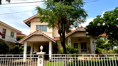 Houses for rent San Sai Chiang Mai : FOR RENT Location Chollada Land and House Park Chiangmai