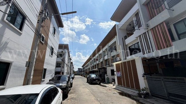 รูป ทาวน์โฮม 3 ชั้น เดอะ ซิมโฟนี่ นวมินทร์ 163 บ้านตัวอย่าง - รูปที่ 3/39