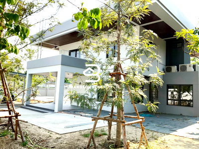 บ้านเดี่ยวให้เช่า : เช่าบ้านพร้อมสระว่ายน้ำ กฤษดานคร บางนาตราด