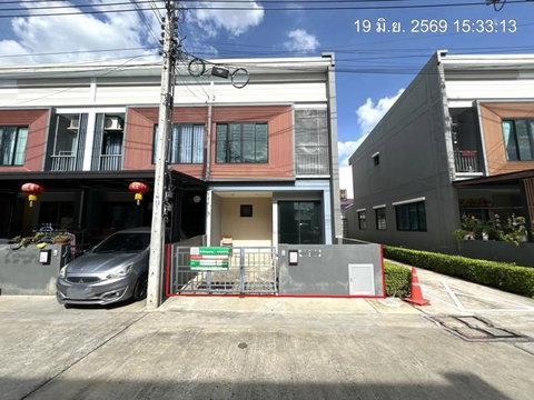 ทาวน์เฮ้าส์ 17.2 ตร.วา เดอะ ทรอป เออเบิร์น มอเตอร์เวย์-ลาดกระบัง เขตลาดกระบัง กรุงเทพมหานคร 2.3M