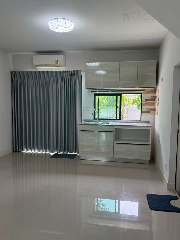 รูป 📌 ให้เช่าทาวน์เฮาส์ 3 ชั้น บ้านกลางเมือง ราชพฤกษ์-รัตนาธิเบศร์ 3 ห้องนอน 3 ห้องน้ำ - รูปที่ 2/8