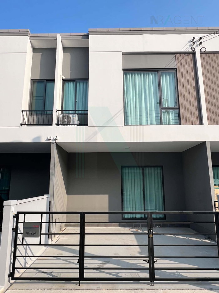 รูป 📌 ให้เช่าทาวน์เฮาส์ 2 ชั้น พลีโน่ สุขุมวิท - บางนา 3 3 ห้องนอน 2 ห้องน้ำ - รูปที่ 1/8