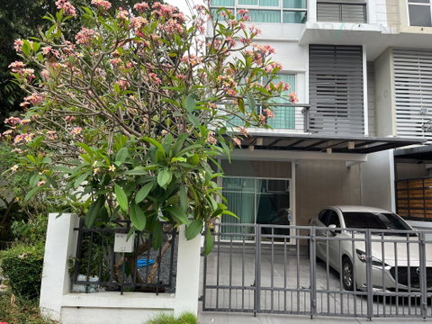 📌 ขายทาวน์เฮาส์ โครงการ เดอะ เมทโทร พระราม 9 3 ชั้น 3 ห้องนอน 3 ห้องน้ำ