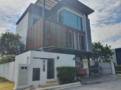 📌 ให้เช่าบ้านเดี่ยว 3 ชั้น ดิ เอวา เรสซิเดนซ์ สุขุมวิท 4 ห้องนอน 6 ห้องน้ำ