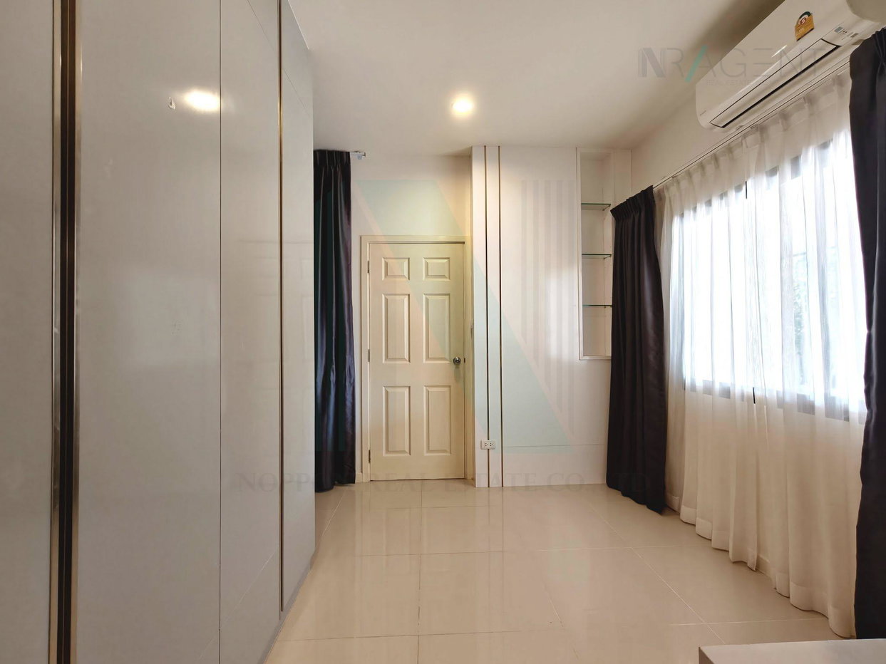 รูป 📌 ขายบ้านเดี่ยว โครงการ เอสเกต พรีเมี่ยม ราชพฤกษ์ 2 ชั้น 4 ห้องนอน 4 ห้องน้ำ - รูปที่ 8/8