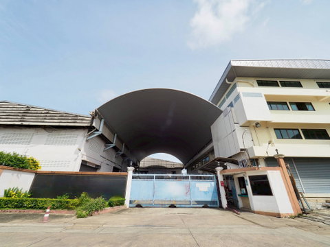 ขายโรงงานผลิตพลาสติกพร้อมที่ดิน ผังม่วง 4-0-85.1ไร่ พร้อมใบ รง.4
