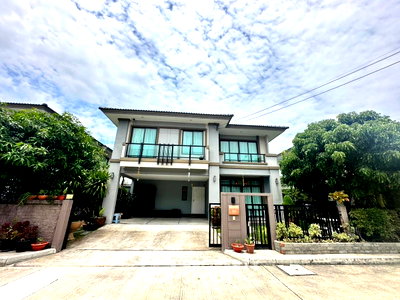บ้านเดี่ยว มาร์เก็ต วิลเลจ สุวรรณภูมิ : บ้าน 3 ห้องนอน ขาย พัสสร เพรสทีจ บางนา-สุวรรณภูมิ 📍 เลี้ยงสัตว์ได้ (ID 3148275)