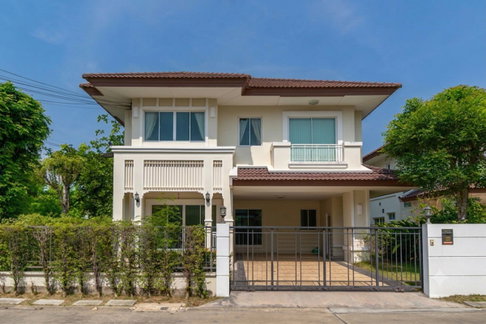 🏡✨ ให้เช่าบ้านเดี่ยวหรู The Centro รัตนาธิเบศร์ ✨ บ้านหลังริม ติดสวนส่วนกลางของโครงการ บรรยากาศร่มรื่น เป็นส่วนตัว