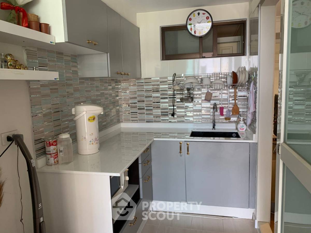 picture 27th-Floor 1-BR Condo, Lumpini Place Narathiwat-Chaopraya (ID 754927) - 14/15