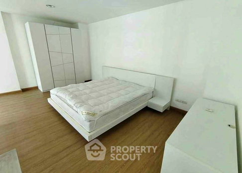 1-BR Condo at D 65 Condominium, 400m to BTS Ekkamai (ID 3142808)