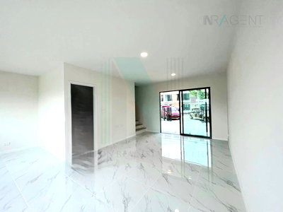 Townhouses for rent : 📌 For Rent 3-story Townhouse ALTITUDE KRAF BANGNA 3 bedroom 4 bathroom