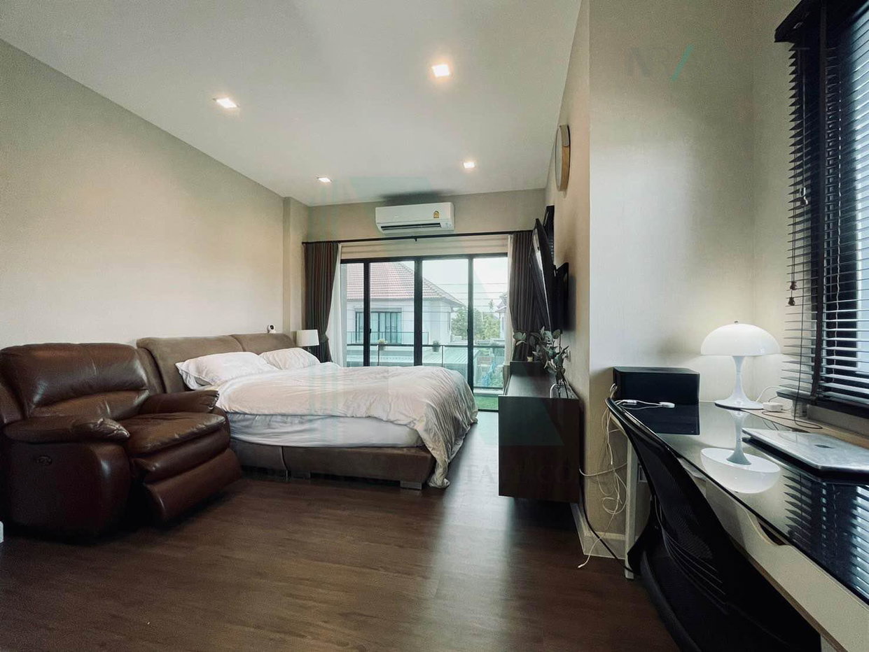 รูป 📌 ให้เช่าบ้านเดี่ยว 2 ชั้น บูเลอวาร์ด ศรีนครินทร์ - บางนา 4 ห้องนอน 3 ห้องน้ำ - รูปที่ 6/8
