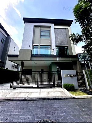 ขายบ้านเดี่ยว : 📌 ขายบ้านเดี่ยว โครงการ เดอะ เจนทริ สุขุมวิท 3 ชั้น 3 ห้องนอน 4 ห้องน้ำ