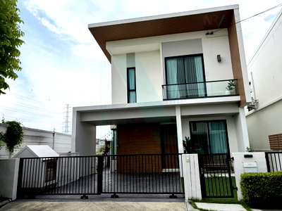 เช่าบ้านเดี่ยว มาร์เก็ต วิลเลจ สุวรรณภูมิ : 📌 ให้เช่าบ้านแฝด 2 ชั้น โคโม่ เบียงก้า บางนา 4 ห้องนอน 3 ห้องน้ำ