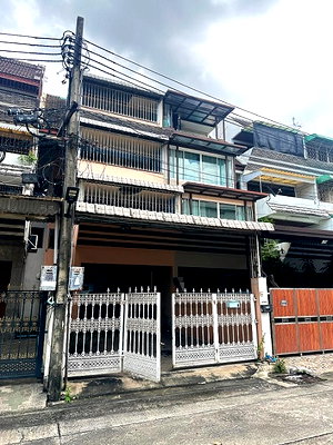 ขายทาวน์เฮ้าส์ 3 ชั้น 33.7 ตร.ว. มีชั้นลอย เขตดุสิต