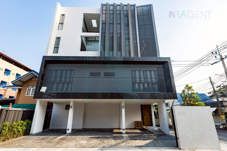 Houses for rent : 📌 For Rent 4-story House SYMMETRY KASET-NAWAMIN 3 bedroom 3 bathroom