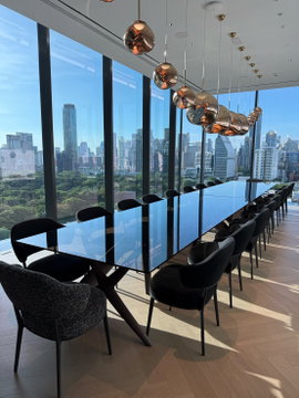 EI8HTEEN SEVEN One Bangkok : Rare unit 1 BR, Wireless road, opposite to Lumpini park . Sell before transfer at original contract price. 🔥 BEST DEAL🔥