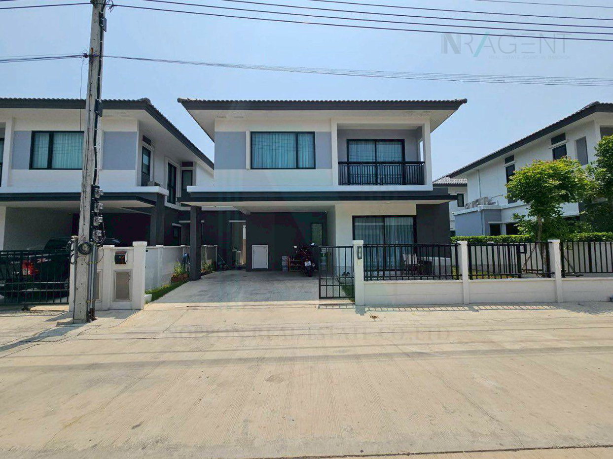 รูป 📌 ขายบ้านแฝด โครงการ บริทาเนีย บางนา-สุวรรณภูมิ กม.26 2 ชั้น 3 ห้องนอน 3 ห้องน้ำ - รูปที่ 1/8