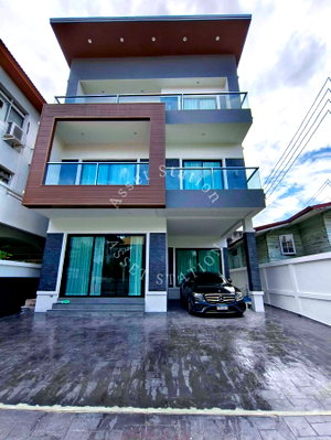 บ้านเดี่ยว ดิ เอ็มควอเทียร์ : ขายด่วน บ้านเดี่ยว 3 ชั้น ใจกลางสุขุมวิท 65 🏠 ใกล้ BTS เอกมัย