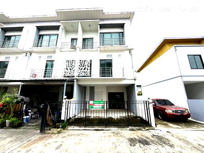Townhouses for sale : TOWN HOUSE 17.9 Sq.w. Sai Mai Bangkok for 2.3M