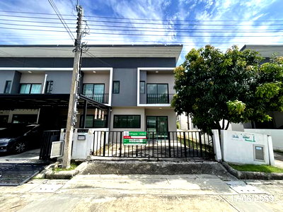 Townhouses for sale Suwannaphum International Airport : TOWN HOUSE 28.5 Sq.w. Bang Plee Samut Prakarn for 2.3M