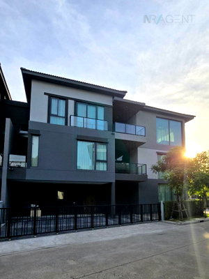 บ้านเดี่ยวให้เช่า : 📌 ให้เช่าบ้านแฝด 3 ชั้น บ้านกลางเมือง ดิ อิดิชั่น บางนา 5 ห้องนอน 7 ห้องน้ำ