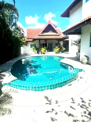 Houses for rent Wiset Road Phuket : 5 Bedroom Villa for rent in Rawai, Phuket  6574988
