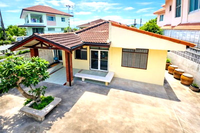 เช่าบ้านเดี่ยว บุญถาวร เกษตรนวมินทร์ : นวมินทร์93-99 บ้านเดี่ยวชั้นเดียว 3 นอน 2 น้ำ ใกล้ฟู้ดแลนด์ นวมินทร์ 700 ม. 54ตร.ว. 220 ตร.ม..วัดบางเตย ชอคโกแลต วิลล์ 1.5 กม.