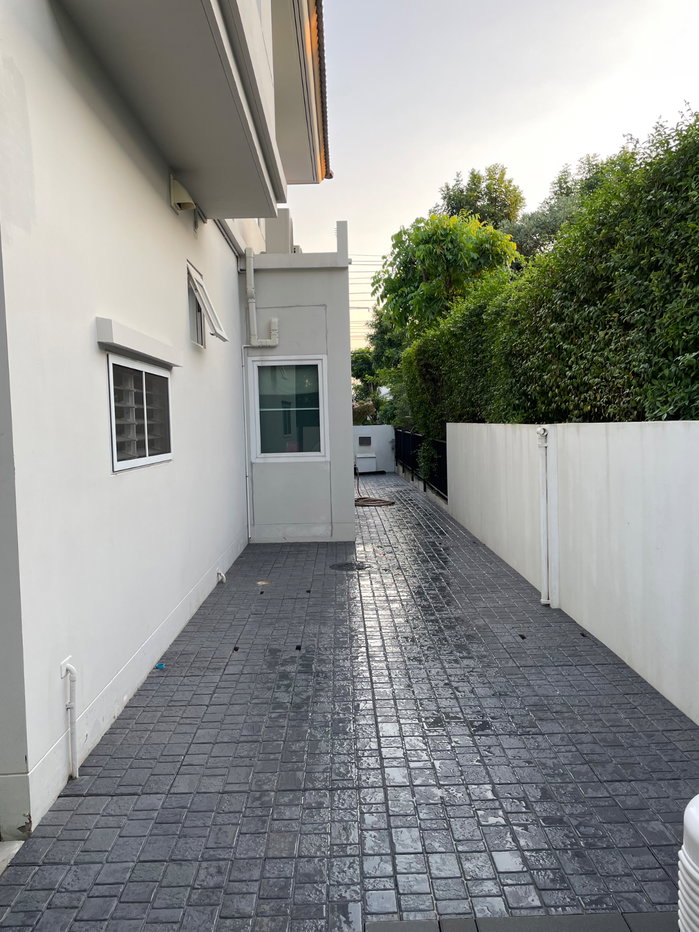 picture Home for sell Mantana Lake Watchrapon - 5/14