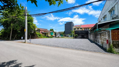 sale land Ladprow101 soi 46 opposite wat bueng school