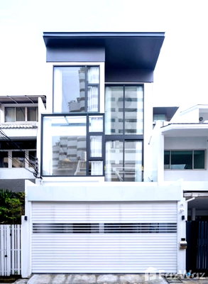 บ้านเดี่ยว สุขุมวิท 19 : ขาย บ้านเดี่ยว 4 ห้องนอน ใน คลองเตยเหนือ, กรุงเทพมหานคร 5333912
