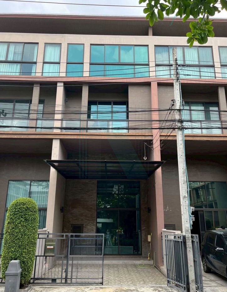 รูป ขายทาวน์เฮาส์ โครงการ บ้านกลางเมือง รัชโยธิน 3 ชั้น 3 ห้องนอน 4 ห้องน้ำ - รูปที่ 1/8