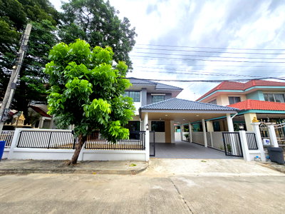 ขายบ้านเดี่ยว : บ้านเดี่ยว 2 ชั้น รีโนเวทใหม่ ตกแต่งสวยงาม หมู่บ้าน สัมมากร มีนบุรี 2" แต่งสวย โมเดิร์น มีมุมนั่งเล่น บรรยากาศร่มรื่น กว้างขวาง ใกล้รถไฟฟ้าสายสีชมพู