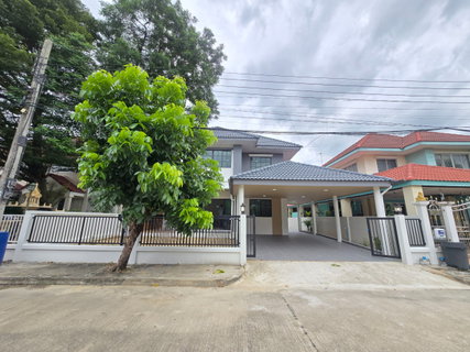 บ้านเดี่ยว 2 ชั้น รีโนเวทใหม่ ตกแต่งสวยงาม หมู่บ้าน สัมมากร มีนบุรี 2" แต่งสวย โมเดิร์น มีมุมนั่งเล่น บรรยากาศร่มรื่น กว้างขวาง ใกล้รถไฟฟ้าสายสีชมพู