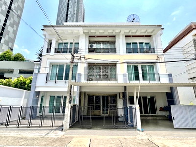 Townhouses for rent Thonburi Vocational College : For Rent Townhouse/Townhome  , Baan Klang Muang Sathorn - Taksin 1 , BTS-Wutthakat , Bang Kho , Chom Thong , Bangkok , CX-165869 ✅ Live chat with us ADD LINE @connexproperty ✅