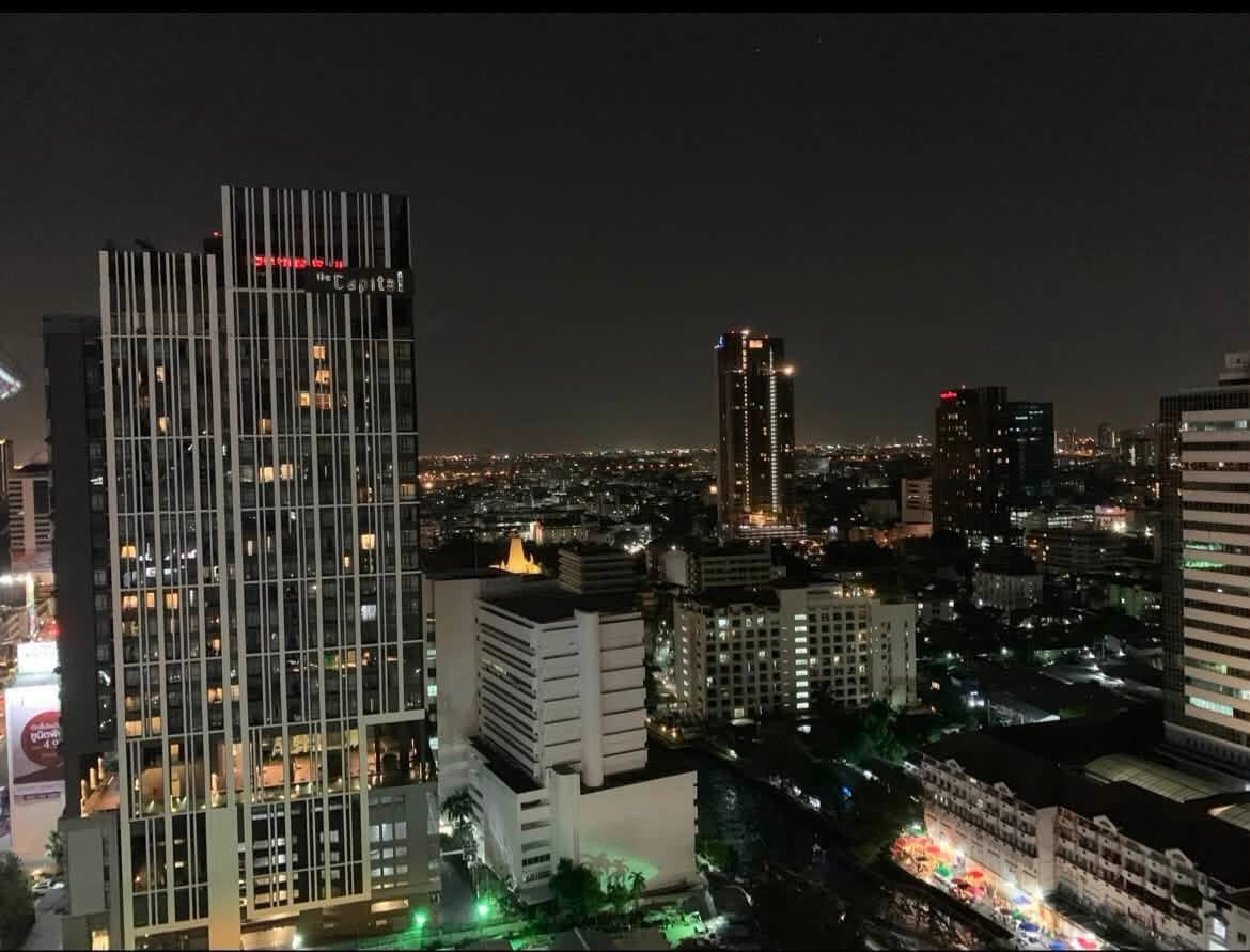picture Thru                    Thonglor  - 15/15