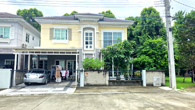 ขายบ้านเดี่ยว : ขายบ้านถูก ม.โกลเด้นนีโอ ลาดพร้าว - เกษตรนวมินทร์  38 ตร.ว หลังมุม  ตกแต่งสวยบิ๊วอินทั้งหลังพร้อมอยู่ได้เลย วิวสวน ใก้ลคลับเฮ้าส์ 