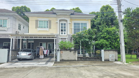 ขายบ้านถูก ม.โกลเด้นนีโอ ลาดพร้าว - เกษตรนวมินทร์  38 ตร.ว หลังมุม  ตกแต่งสวยบิ๊วอินทั้งหลังพร้อมอยู่ได้เลย วิวสวน ใก้ลคลับเฮ้าส์ 