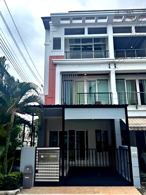 เช่าทาวน์โฮม กรุงเทพมหานคร : R3124 ให้เช่าทาวน์เฮ้าส์ 3 ชั้น หลังมุม บ้านกลางเมือง เออร์บาเนี่ยน พระราม 9-ลาดพร้าว (ว่างค่ะ)