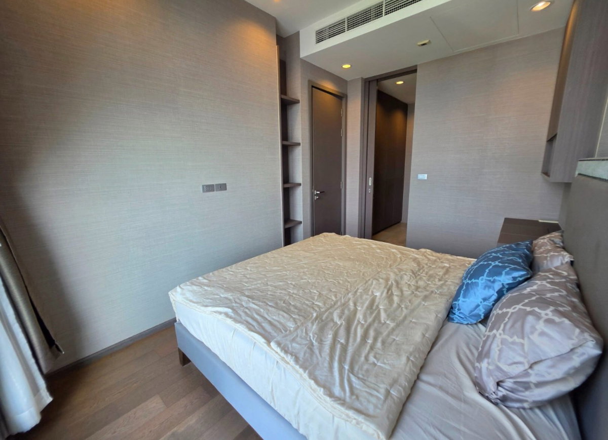picture The Diplomat                Sathorn  - 6/14