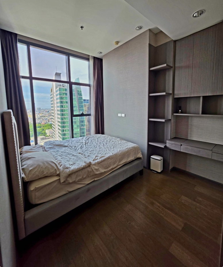 picture The Diplomat                Sathorn  - 3/14