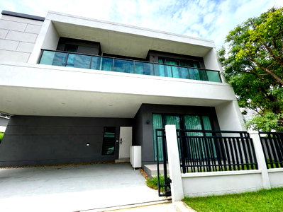 บ้านเดี่ยว สนามบินสุวรรณภูมิ : ขายบ้านเดี่ยว Centro Bangna 4 ห้องนอน 56 ตารางวา