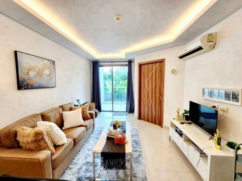 Pool View Condo for Rent Club Royal Condominium Wongamat