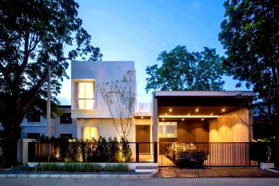 เช่าบ้านเดี่ยว พรีเมี่ยม เอาท์เล็ท เชียงใหม่ : Modern Pool Villa for Rent พื้นที่ 400 ตร.ม. วิวดอยสุเทพ  4 ห้องนอน 4 ห้องน้ำ