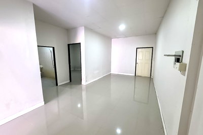 Houses for sale Frost Magical Ice of Siam : Townhouse for Sale Mabprachan Reservoir East Pattaya 3 Bed
