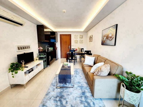 Pool View Condo for Sale Club Royal Condominium Wongamat