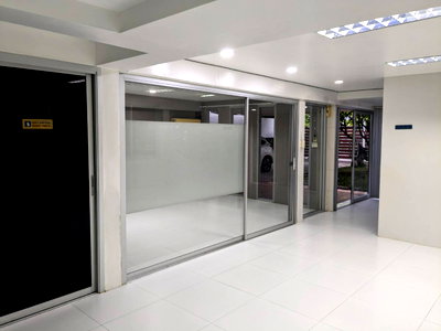 เช่าบ้านเดี่ยว รร.เตรียมอุดมศึกษาน้อมเกล้า  : สำนักงาน พร้อมโกดัง  Home office, บ้านเช่า, Warehouse