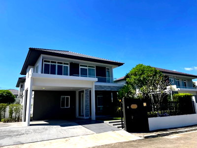 บ้านเดี่ยวให้เช่า : บ้านเดี่ยวให้เช่า ในโครงการมัณฑนา ซีรีน เลค เชียงใหม่ เฟอร์นิเจอร์ครบทุกห้อง พร้อมเข้าอยู่ ใกล้สนามบินเชียงใหม่ (R1401) T.0946511456