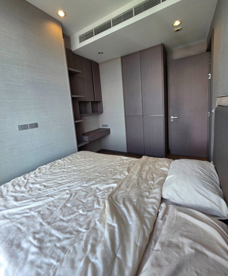 picture The Diplomat                Sathorn  - 4/14